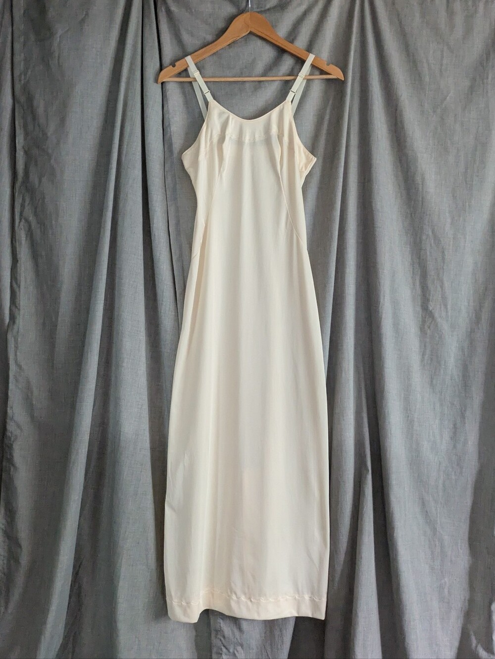 1970s Vintage Long Slip Dress/Nightgown By MovieStar